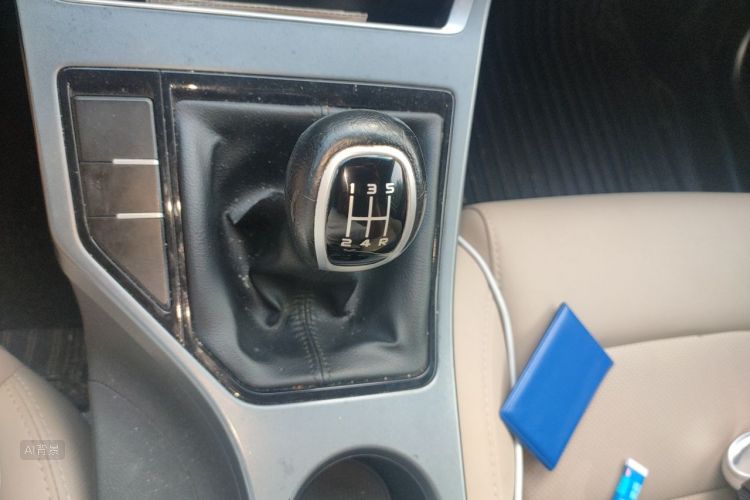 GEELY Emgrand 2018 car image #16