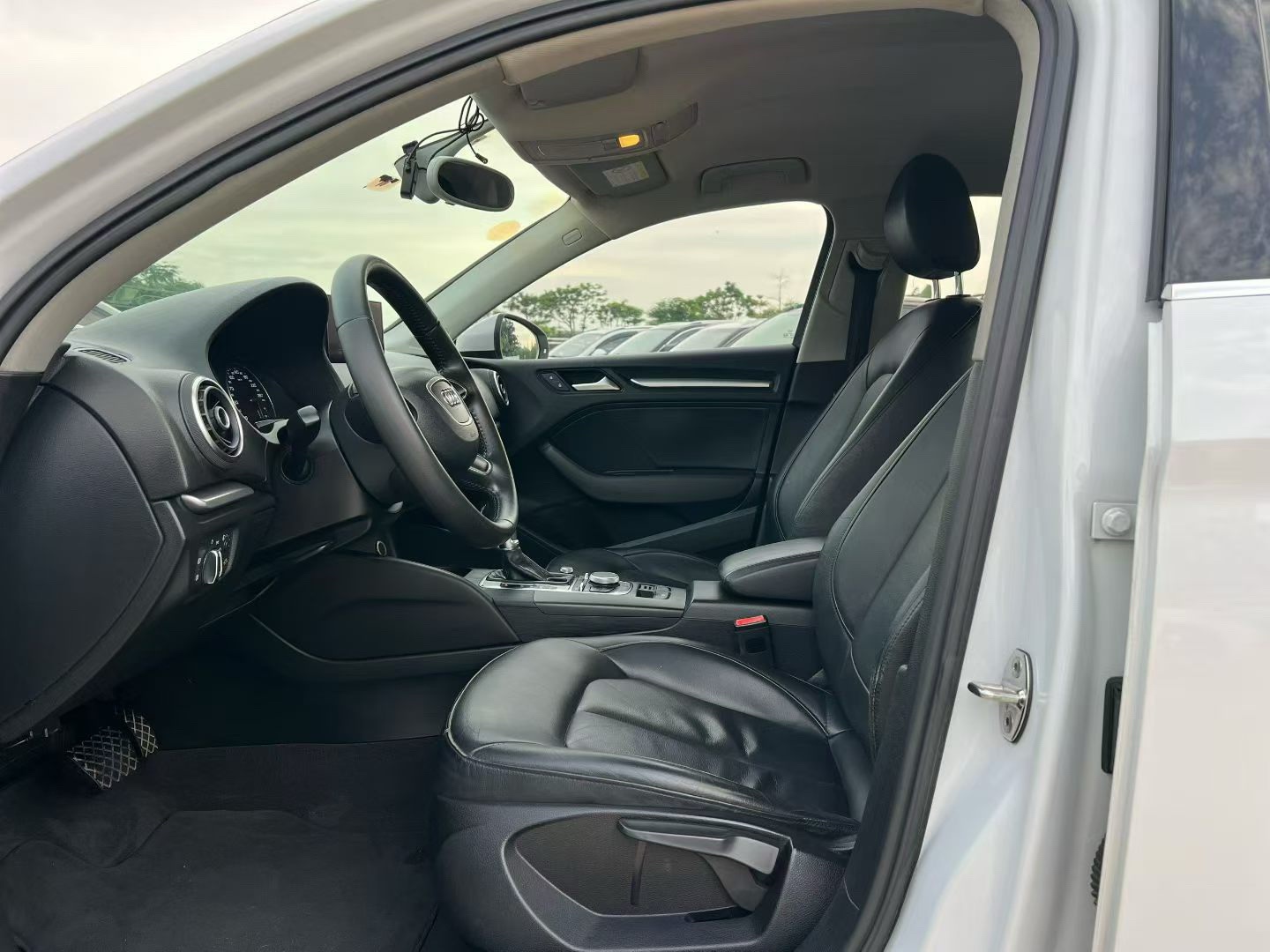 Audi A3 2015 car image #4