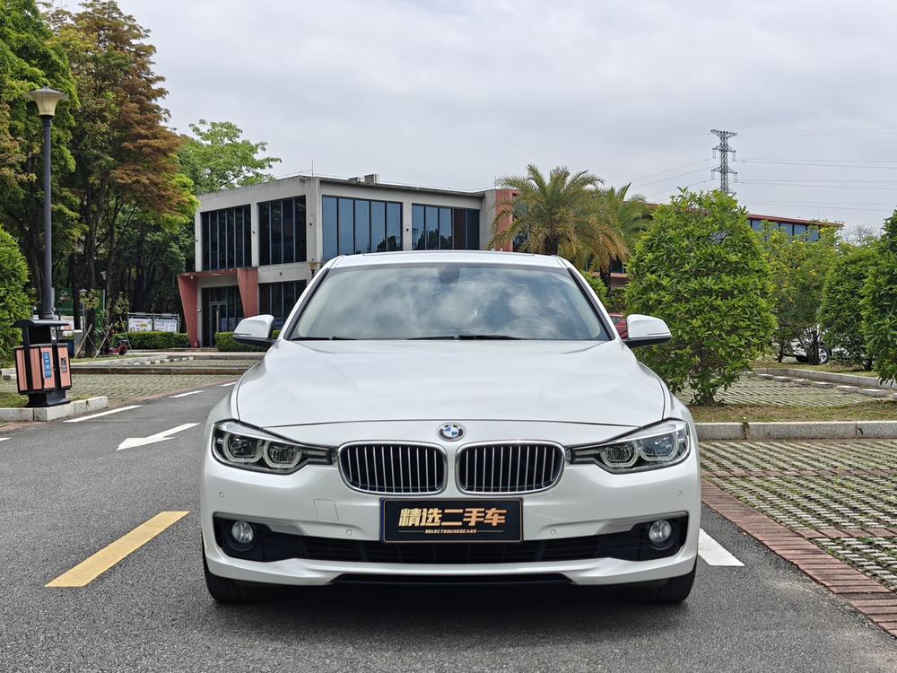 BMW 3 Series 2019 car image #2