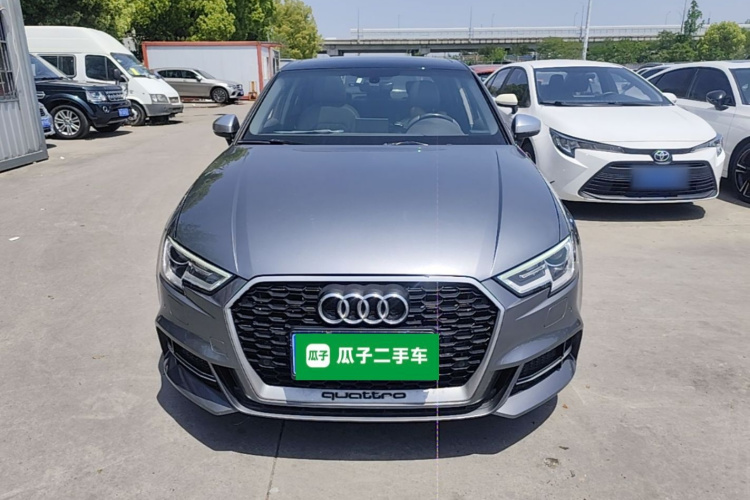 Audi A3 2018 car image #3