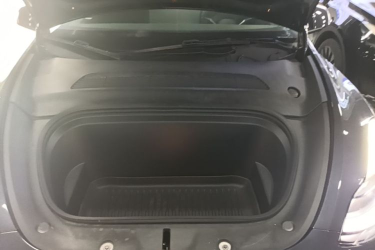 Tesla Model Y 2024 #20 Tesla Model Y 2024 car image #20