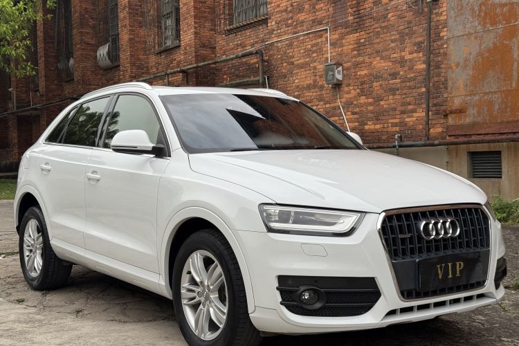 Audi Q3 2016 car image #4