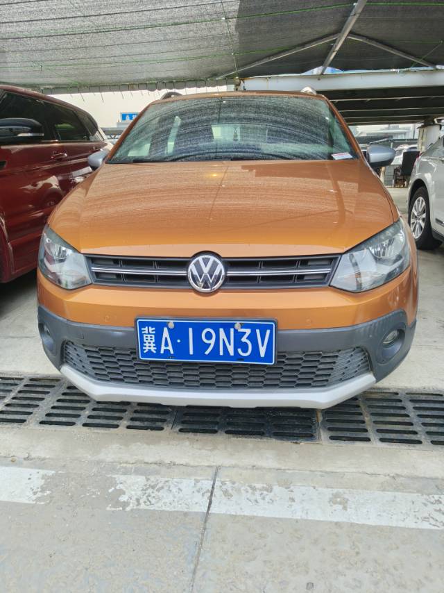 Volkswagen Polo 2015 car image #8