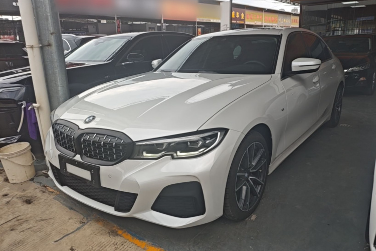 BMW 3 Series 2022 #2 BMW 3 Series 2022 car image #2