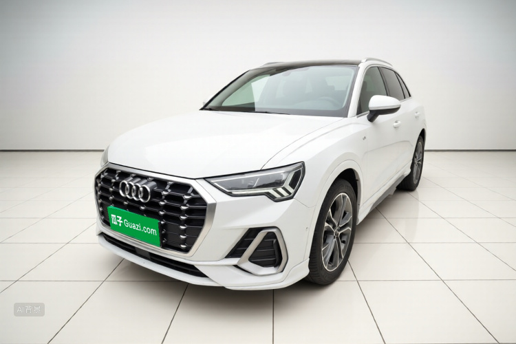 Audi Q3 2022 immagine di auto #2