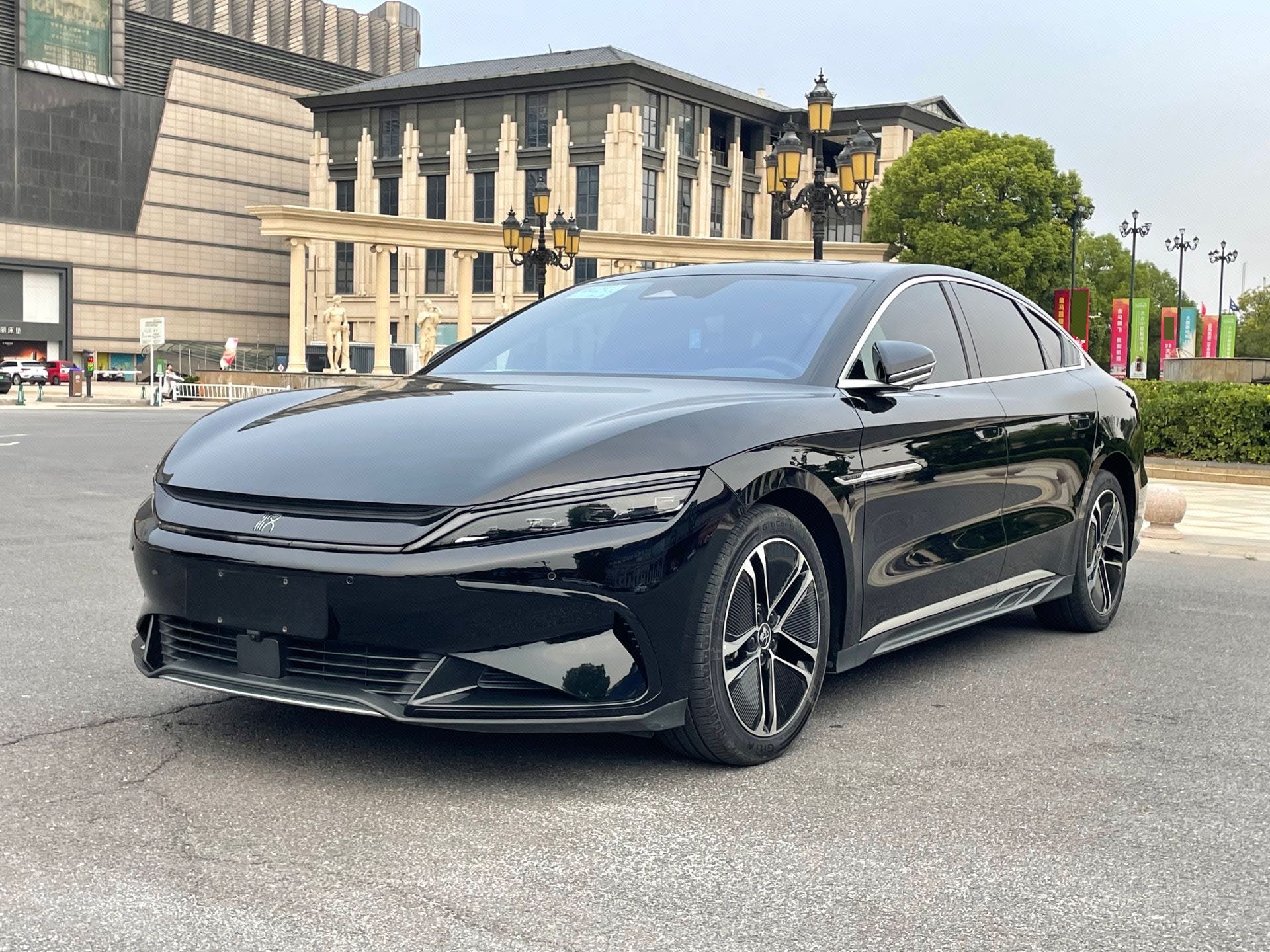 BYD Han 2023 صورة سيارة 