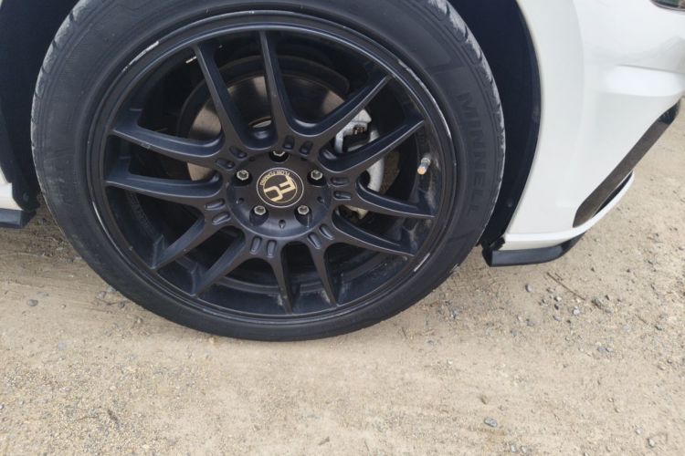 Volkswagen Golf 2020 car image #6