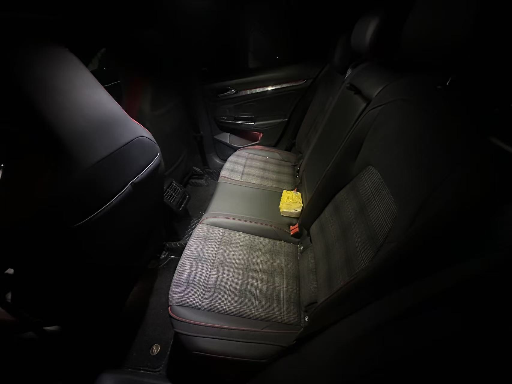 2022 immagine di auto #4