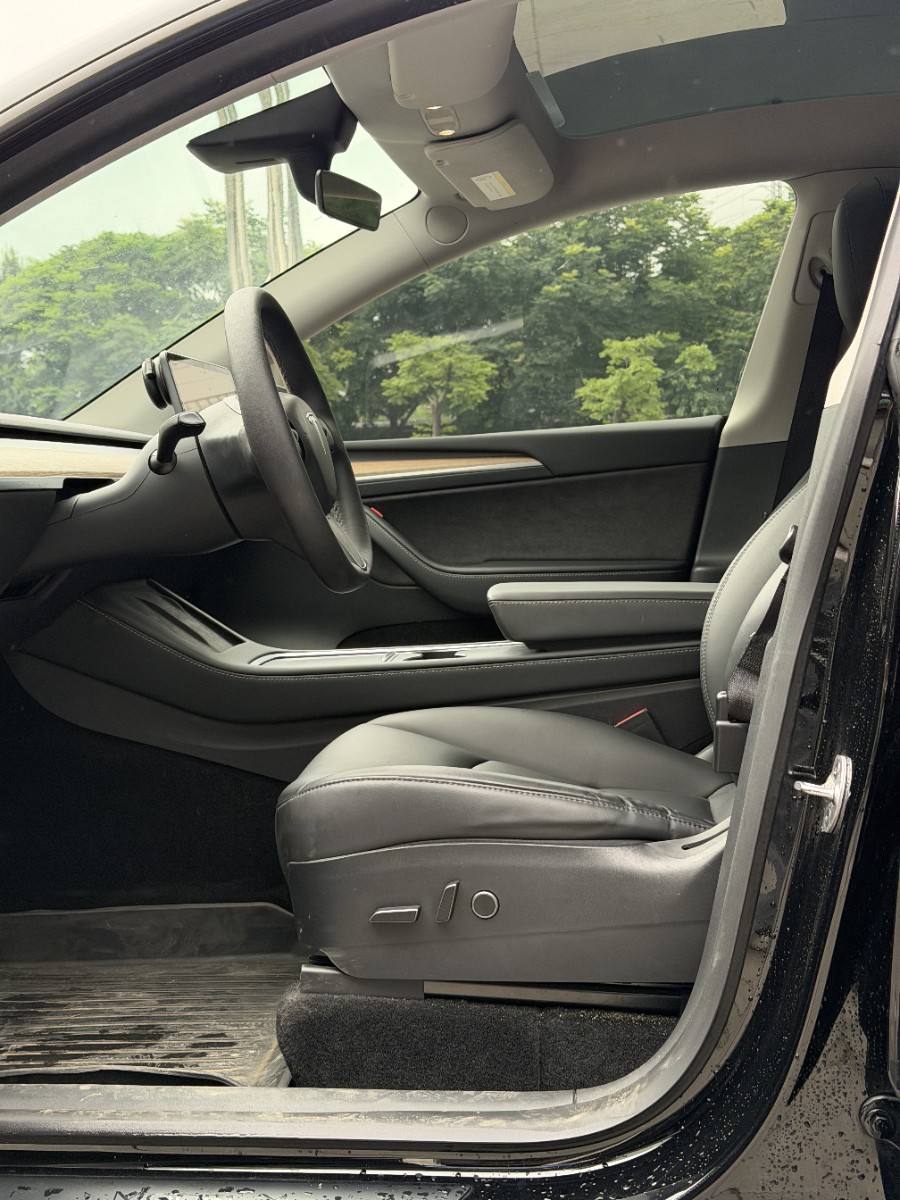 Tesla Model Y 2022 #8 Tesla Model Y 2022 car image #8