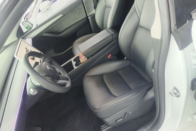 Tesla Model Y 2024 #15 Tesla Model Y 2024 car image #15