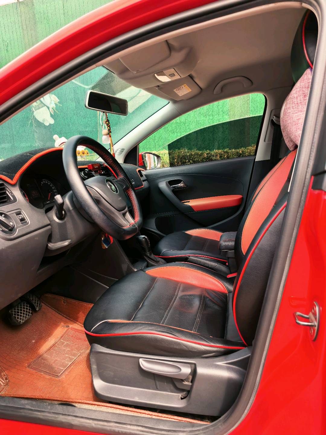 Volkswagen Polo 2018 car image #5