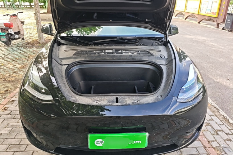 Tesla Model Y 2023 #20 Tesla Model Y 2023 car image #20