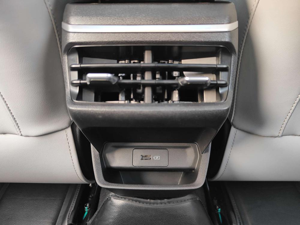 GEELY Emgrand 2022 #13 GEELY Emgrand 2022 car image #13