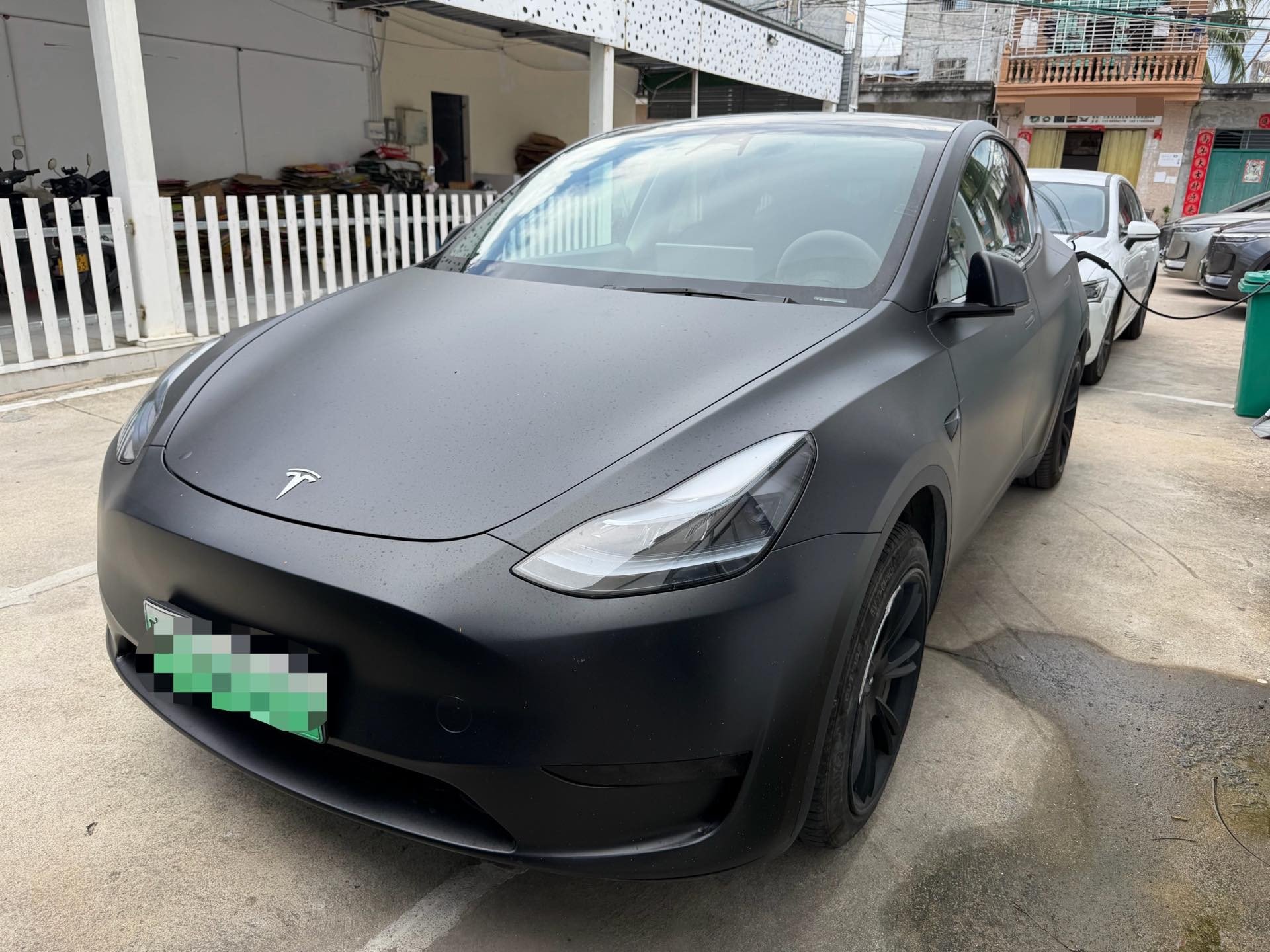 Tesla Model Y 2023 car image 