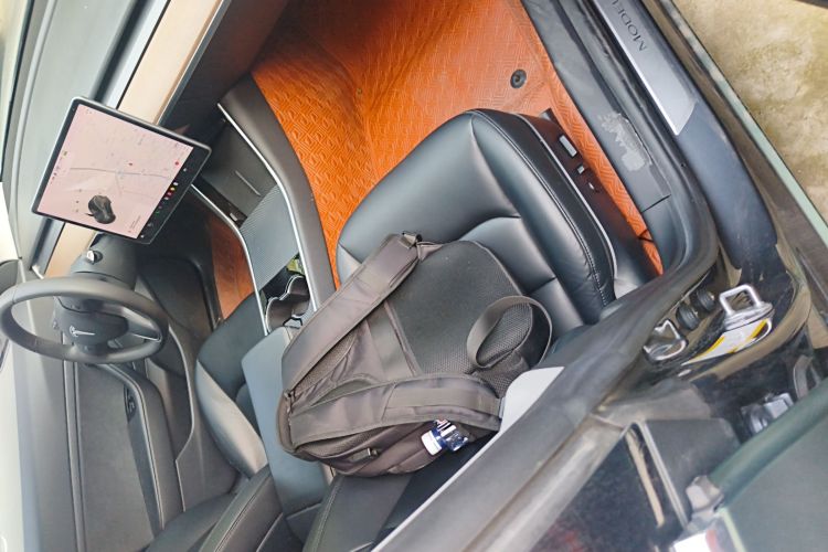 Tesla Model 3 2020 car image #24