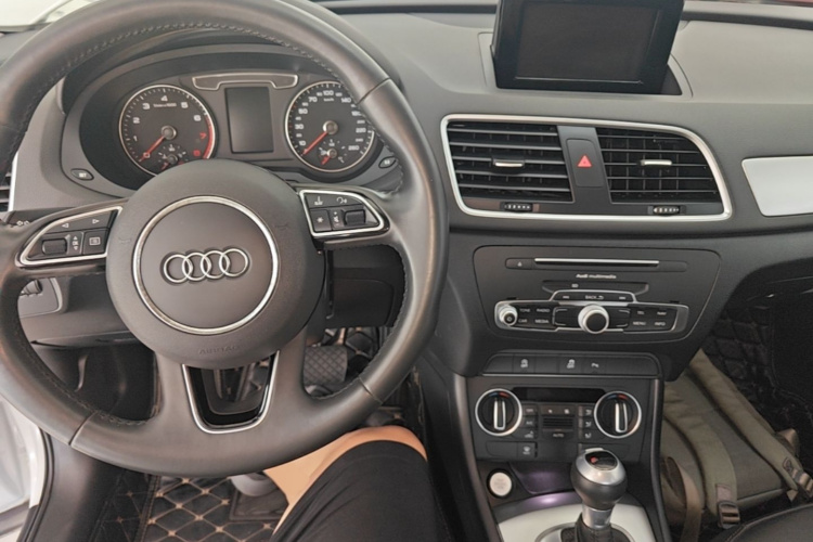 Audi Q3 2019 #10 Audi Q3 2019 car image #10