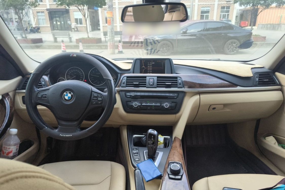 BMW 3 Series 2013 car image #23