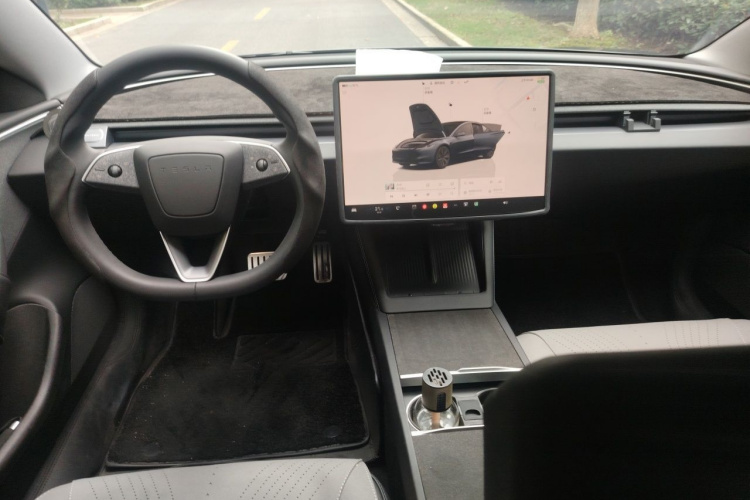 Tesla Model 3 2024 #7 Tesla Model 3 2024 car image #7