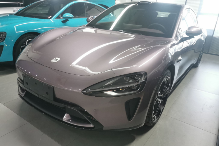 MI SU7 2025 immagine di auto #2