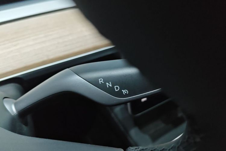 Tesla Model 3 2022 car image #14