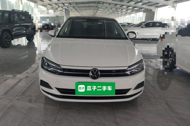 Volkswagen Polo 2021 car image #3