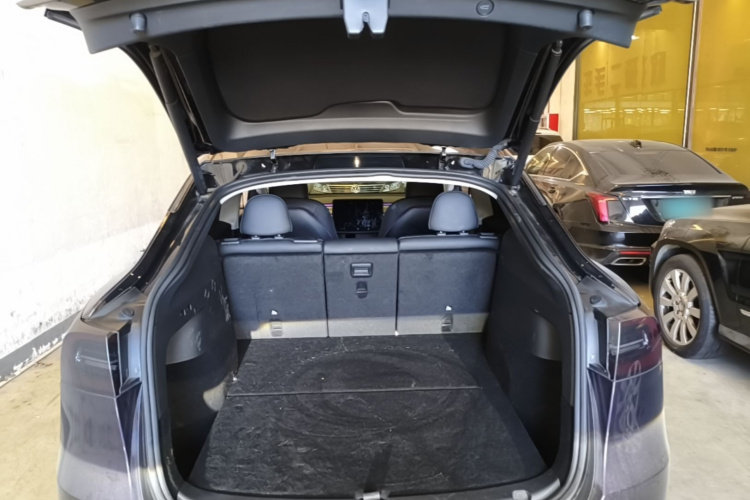 Tesla Model Y 2023 #19 Tesla Model Y 2023 car image #19