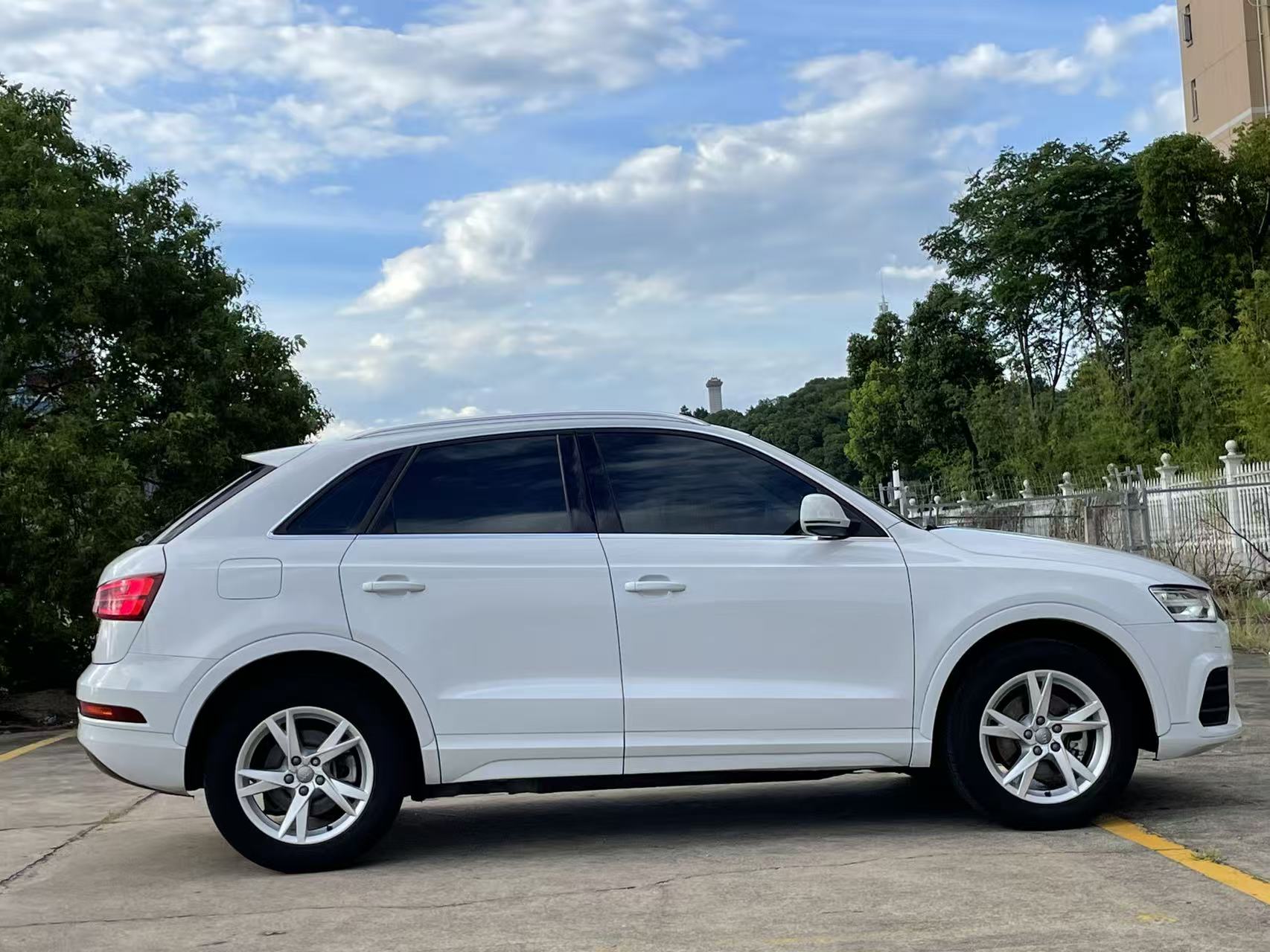 Audi Q3 2018 #9 Audi Q3 2018 car image #9