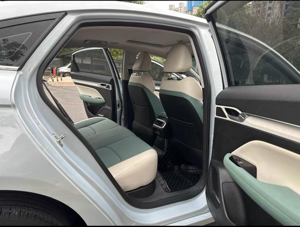 GEELY Emgrand L HiP 2023 car image #9