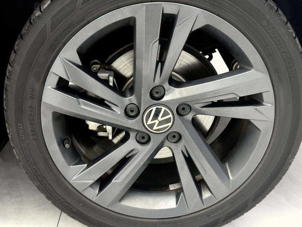 Volkswagen Golf 2023 #16 Volkswagen Golf 2023 صورة سيارة #16