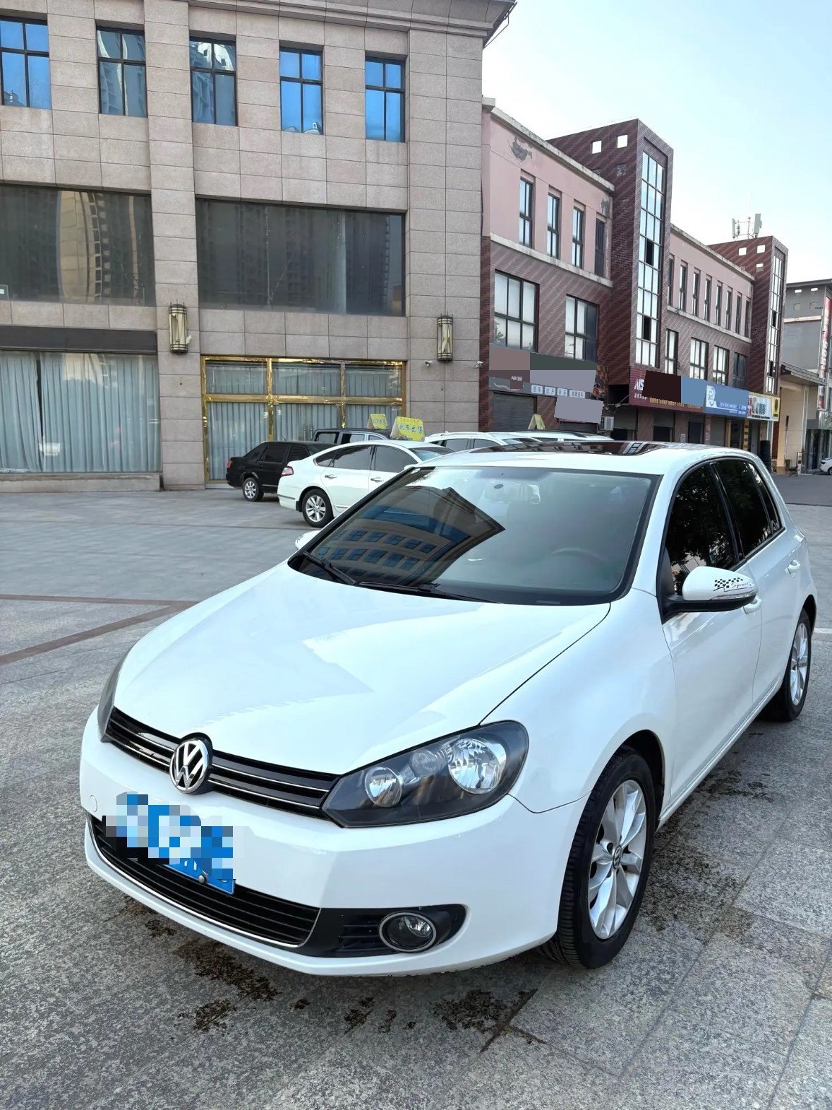 Volkswagen Golf 2012 Volkswagen Golf 2012 car image