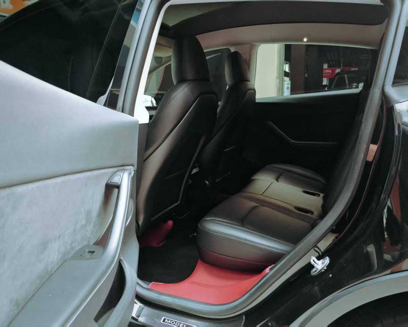 Tesla Model Y 2023 car image #8