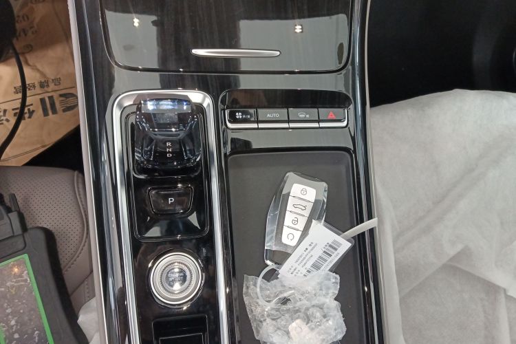 GEELY Boyue L 2026 image de voiture #14