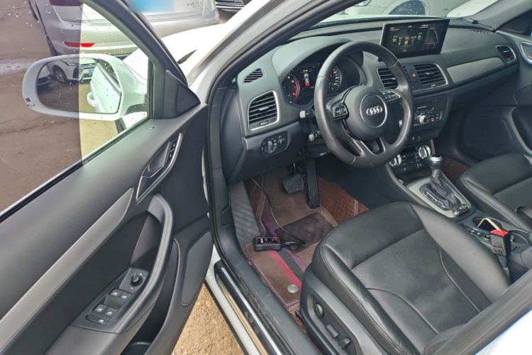 Audi Q3 2015 #16 Audi Q3 2015 car image #16