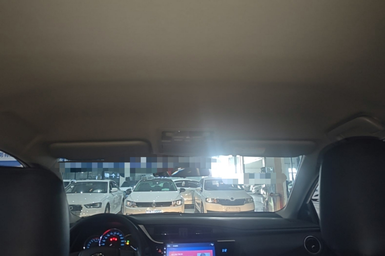 Toyota Corolla 2018 immagine di auto #18