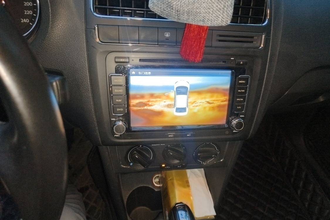 Volkswagen Polo 2016 #26 Volkswagen Polo 2016 car image #26
