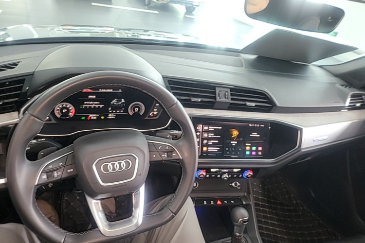 Audi Q3 2024 #10 Audi Q3 2024 car image #10
