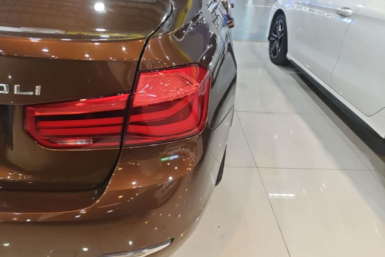 BMW 3 Series 2017 #8 BMW 3 Series 2017 car image #8