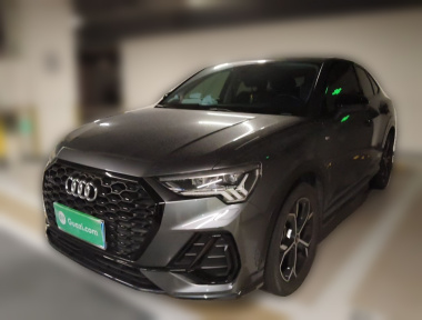 Audi Q3 2021 Audi Q3 2021 immagine di auto
