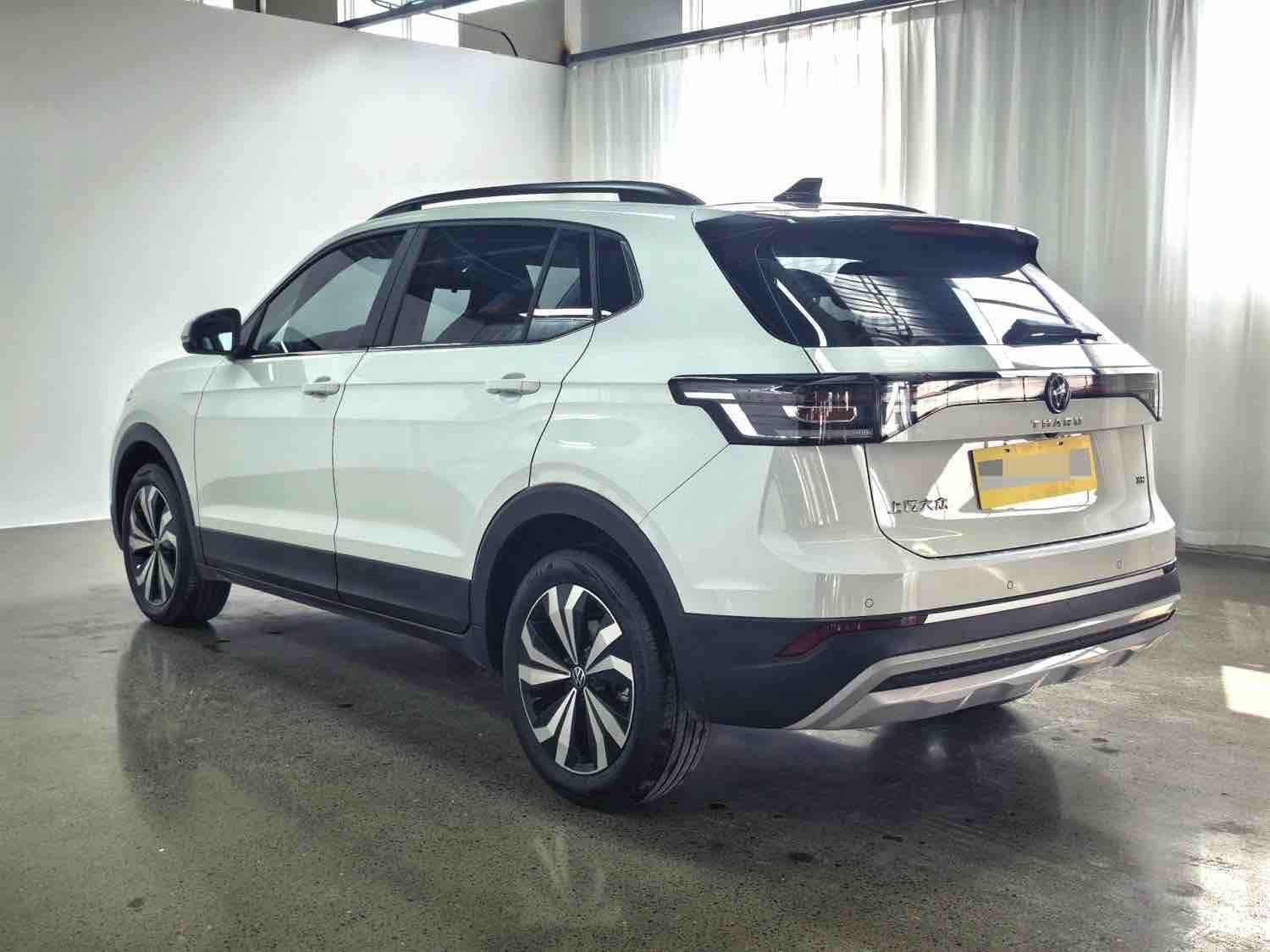 Volkswagen Tharu 2025 car image #9