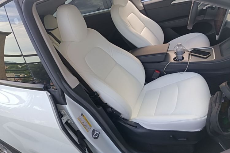 Tesla Model Y 2023 immagine di auto #24