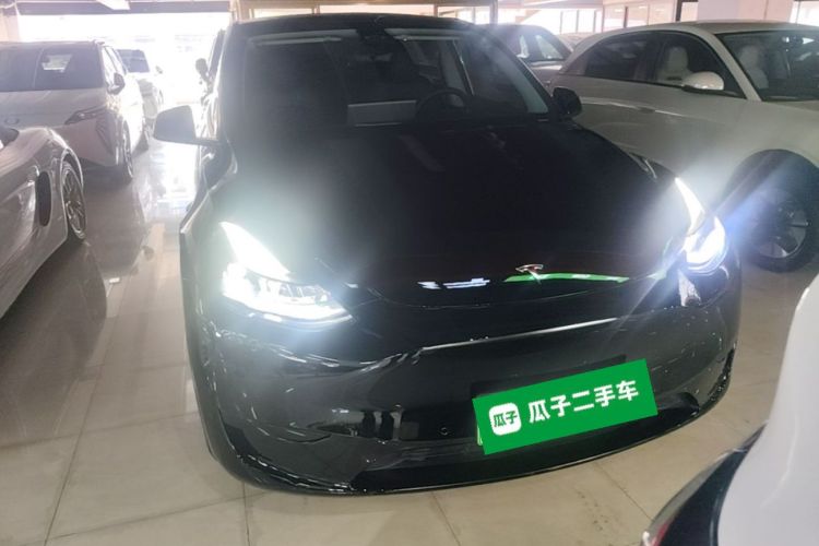 Tesla Model Y 2023 #3 Tesla Model Y 2023 car image #3