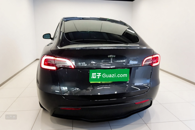 Tesla Model Y 2024 #6 Tesla Model Y 2024 immagine di auto #6