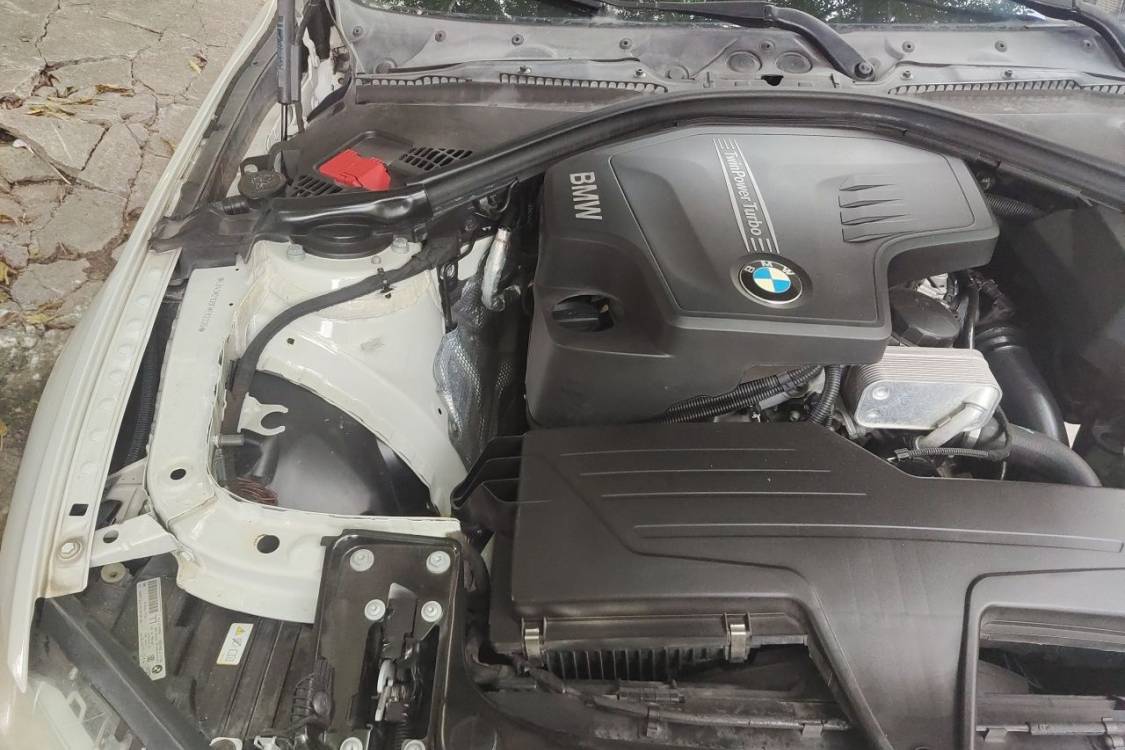 BMW 3 Series 2015 car image #11