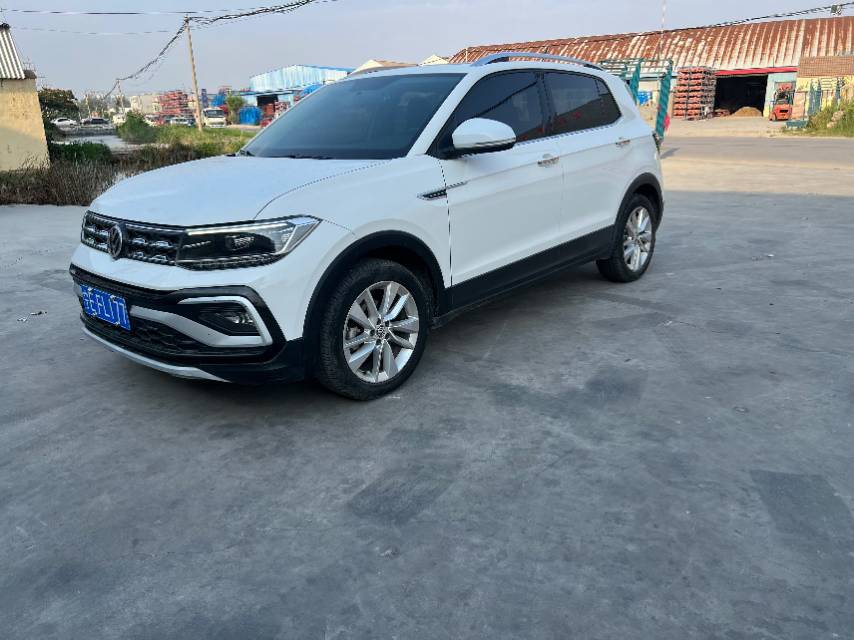 Volkswagen T-Cross 2020 Volkswagen T-Cross 2020 car image