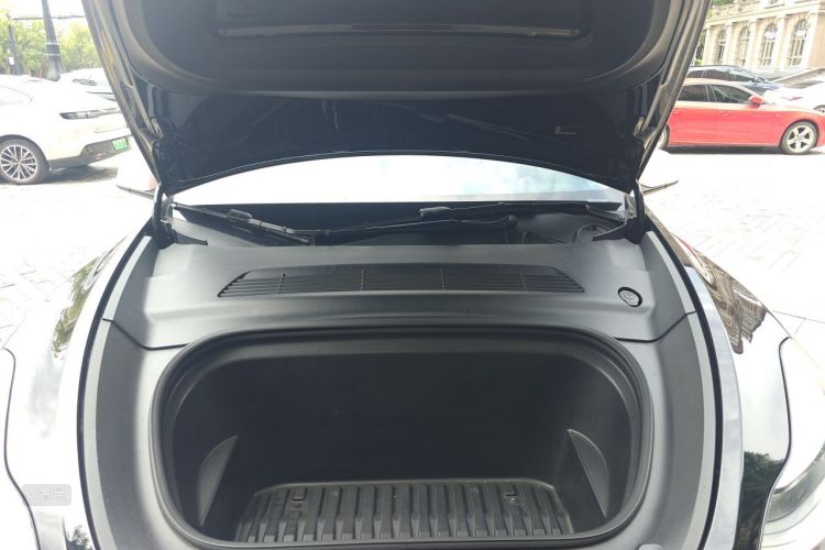 Tesla Model Y 2021 #22 Tesla Model Y 2021 car image #22