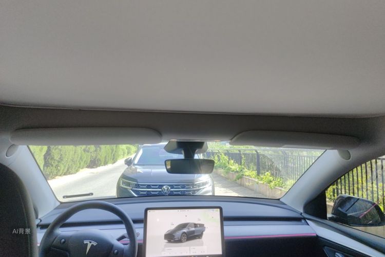Tesla Model Y 2024 car image #20