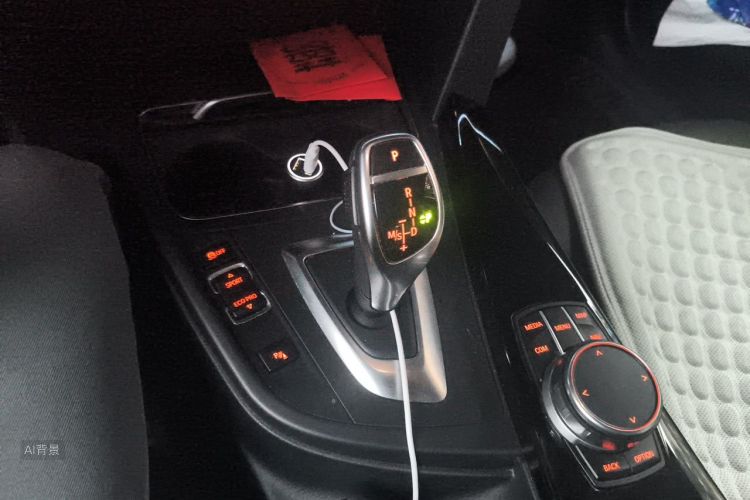 BMW 3 Series 2019 #10 BMW 3 Series 2019 car image #10
