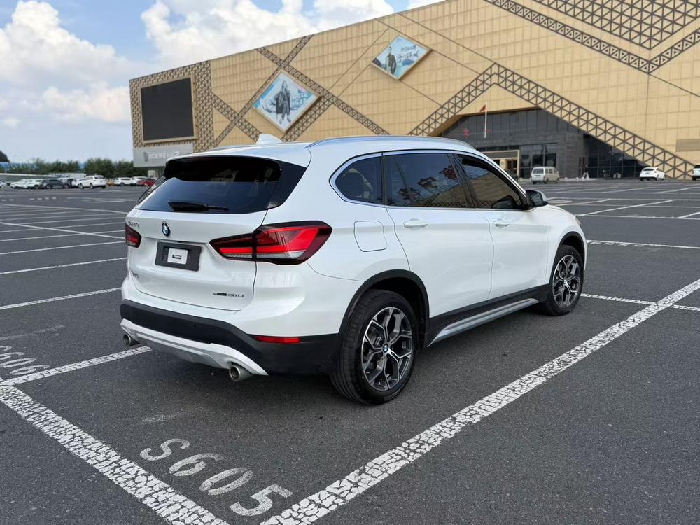 BMW X1 2022 #6 BMW X1 2022 car image #6