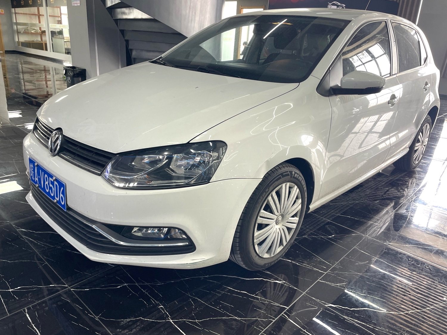 Volkswagen Polo 2019 car image 