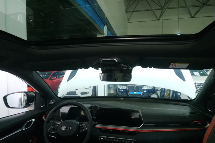 GEELY Coolray 2023 immagine di auto #20